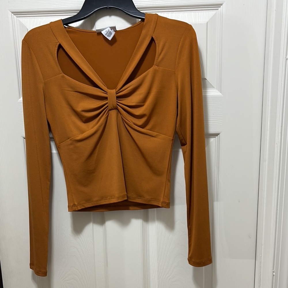 Women's Sexy Long Sleeve Cut Out Twist Front Top - Nutmeg (NEW)